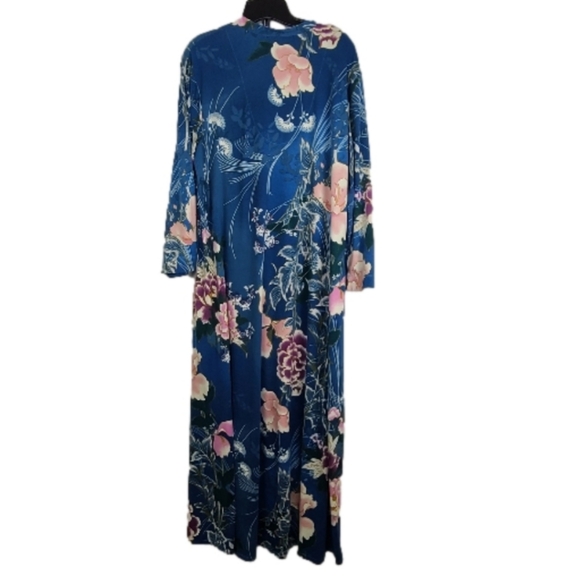Natori floral caftan (PTP 23") - Picture 3 of 7